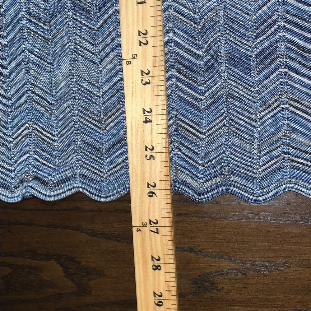🧋 WHITE HOUSE BLACK MARKET Blue Chevron ZigZag Cold-Shoulder Knit Top NWT 3X - Picture 11 of 13